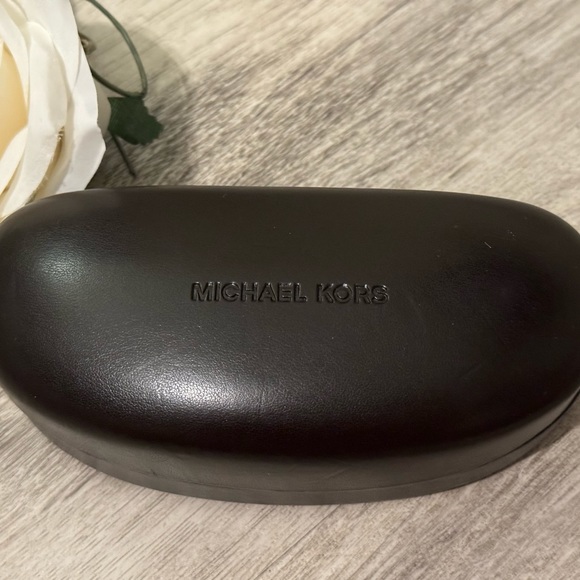 MICHAEL KORS Dark Brown GLASSES CASE Eyeglass Hard Shell Clam Case NEVER USED - Picture 4 of 7